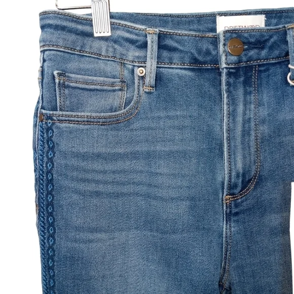 DRIFTWOOD Jackie High Rise Embroidered Side-Stripe Jeans NWT Size 28 - Picture 3 of 8